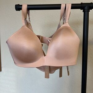 SKIMS WIRELESS FORM T SHIRT BRA NWT‎ Mica nwt size 34DDDD